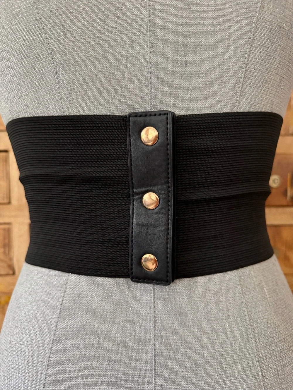 Source Unknown Black Wide Corset Belt with Gold Hardware